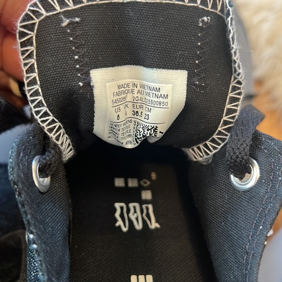 Women’s black converse - Picture 6 of 6